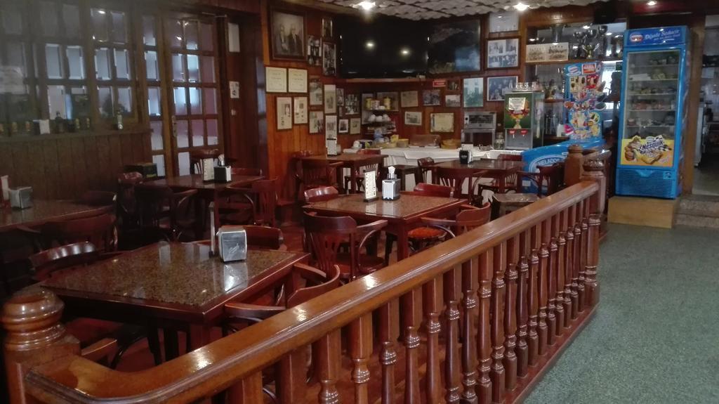 Hotel Restaurante Casa Fernando Ballota 外观 照片